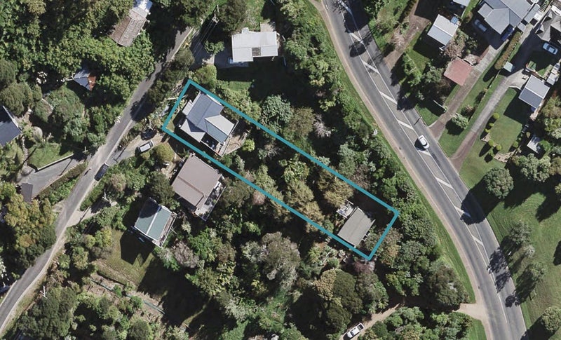 1 Lannan Road, Surfdale, Waiheke Island - Carousel 1