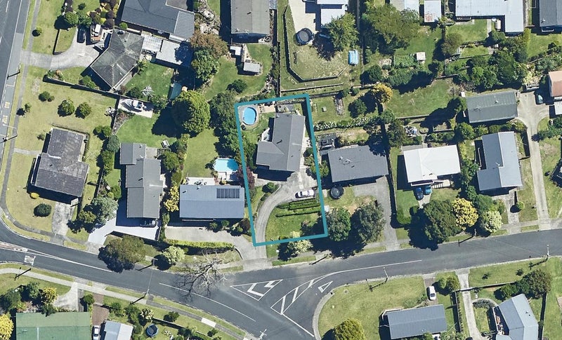 9 Emily Place, Bellevue, Tauranga - Carousel 1