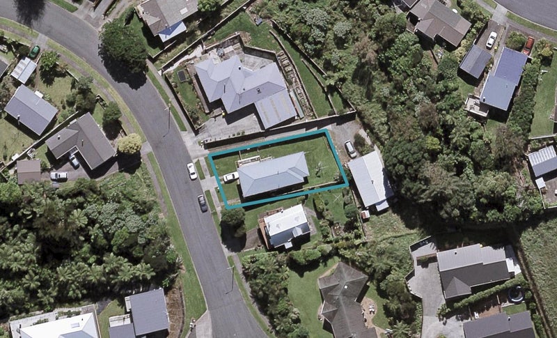 33 Hobart Drive, Spotswood, New Plymouth - Carousel 1