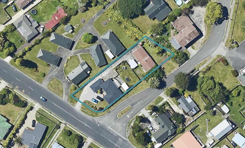 2 Stonebridge Park Drive, Holdens Bay, Rotorua - Carousel 1