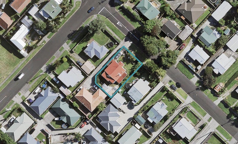 10 Waiari Road, Conifer Grove, Takanini - Carousel 1