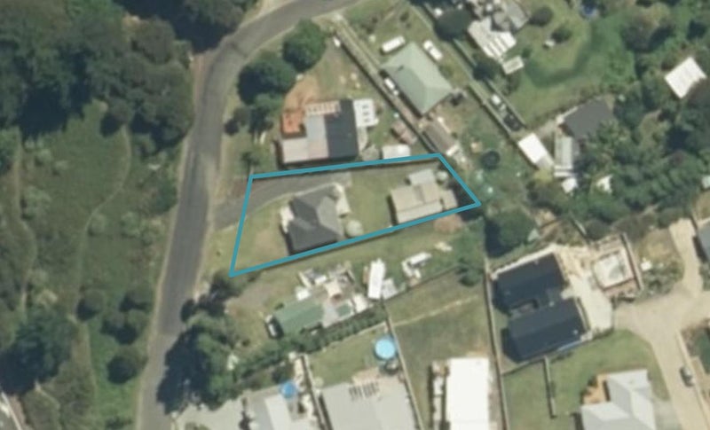 4 Widdison Place, Whangamatā - Carousel 1