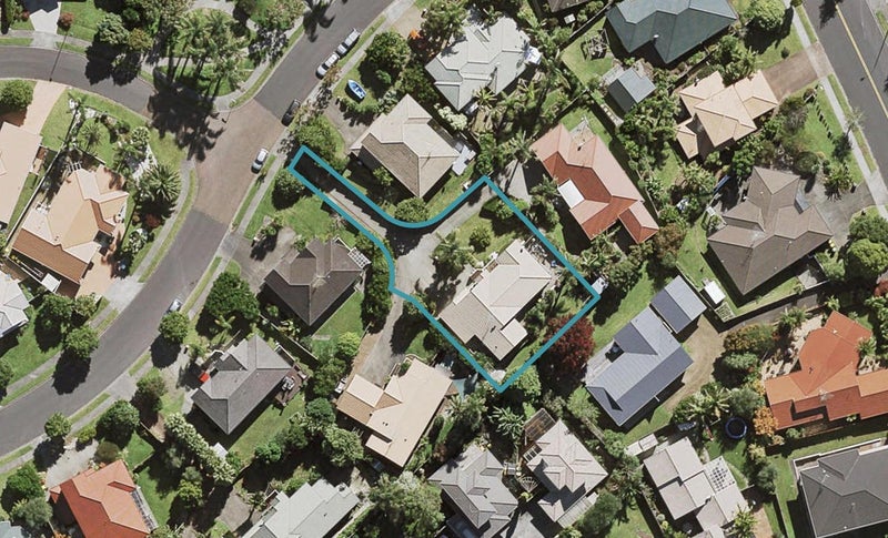 10 Westminster Gardens, Unsworth Heights, Auckland - Carousel 1