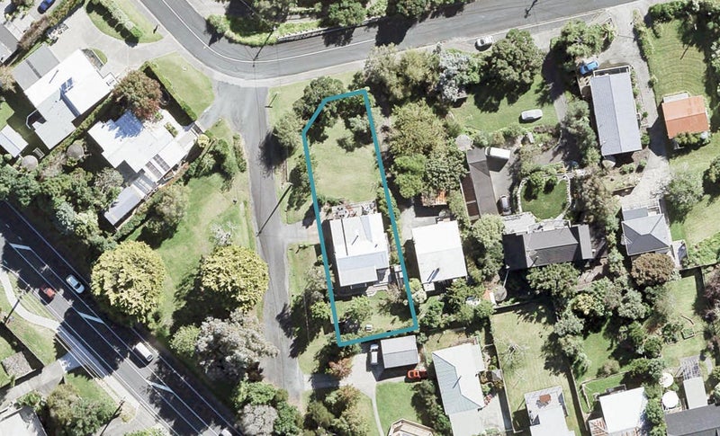 3 Surf Road, Stanmore Bay, Whangaparaoa - Carousel 1