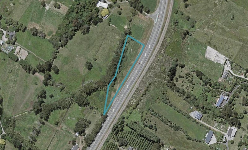 0 State Highway 1, Waikanae - Carousel 1
