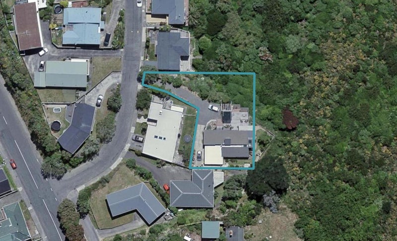 8 Maple Grove, Kingston, Wellington - Carousel 1