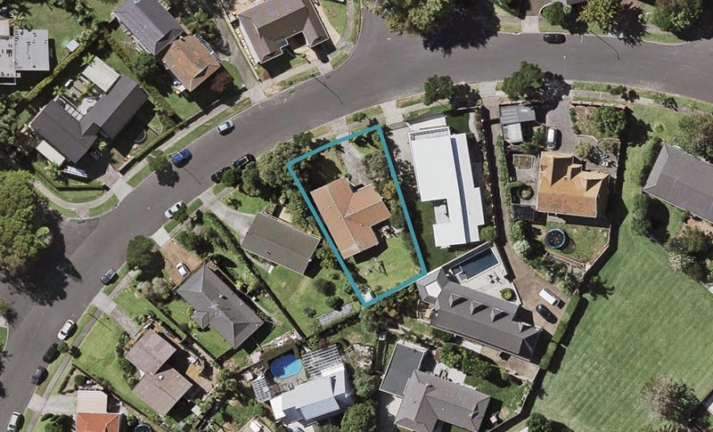 21 Pyatt Crescent, Saint Johns, Auckland - Carousel 1