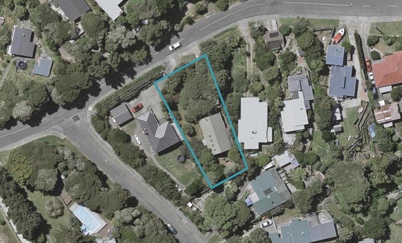 30 Tiromoana Road, Raumati South, Paraparaumu - Carousel 1