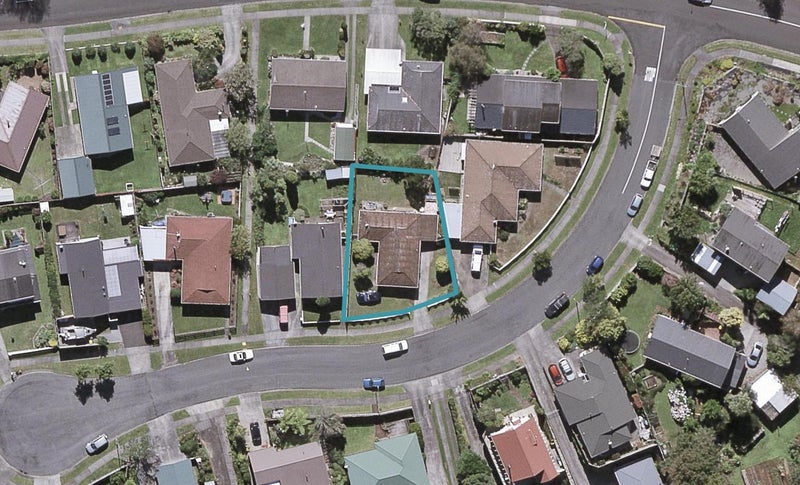 10 Ballantrae Place, Highlands Park, New Plymouth - Carousel 1