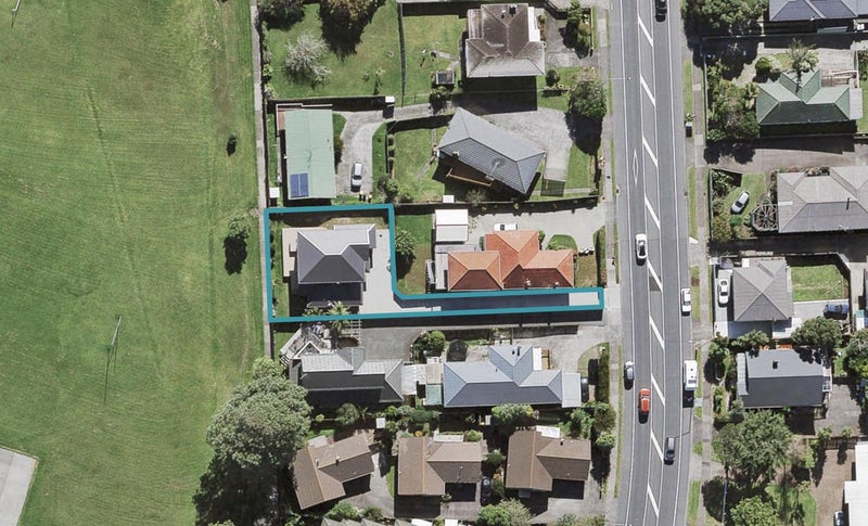 244A Te Atatu Road, Te Atatu South, Auckland - Carousel 1