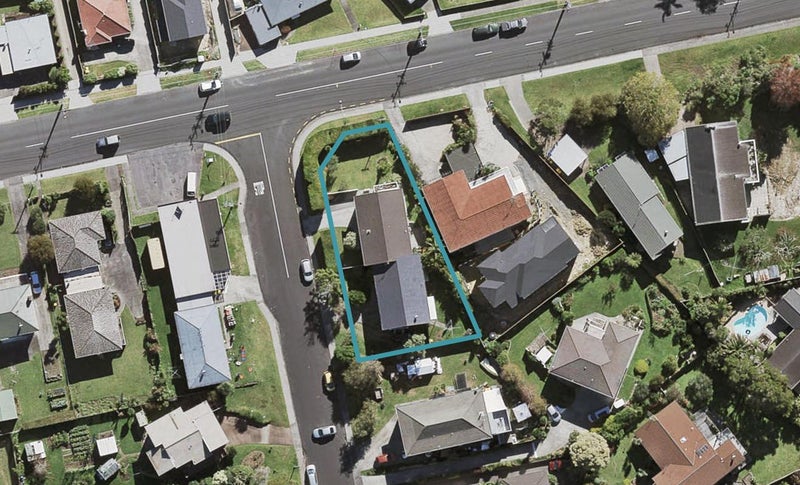 2/123 Coronation Road, Hillcrest, Auckland - Carousel 1