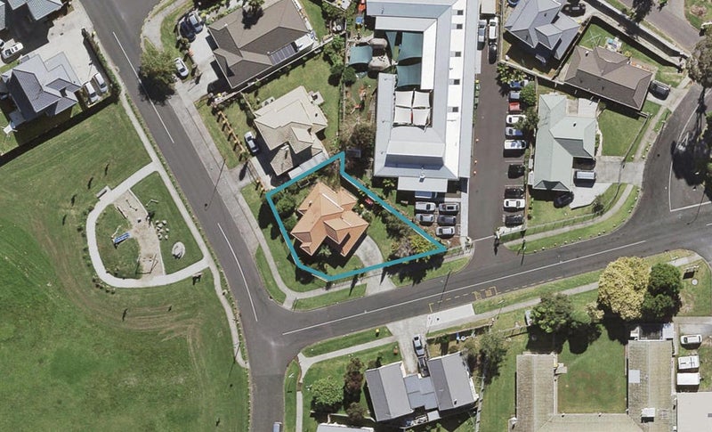 2 Bicknell Road, Favona, Auckland - Carousel 1