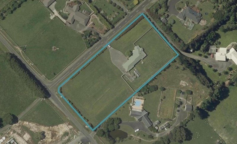 8 Dobsons Lane, Kelvin Grove, Palmerston North - Carousel 1