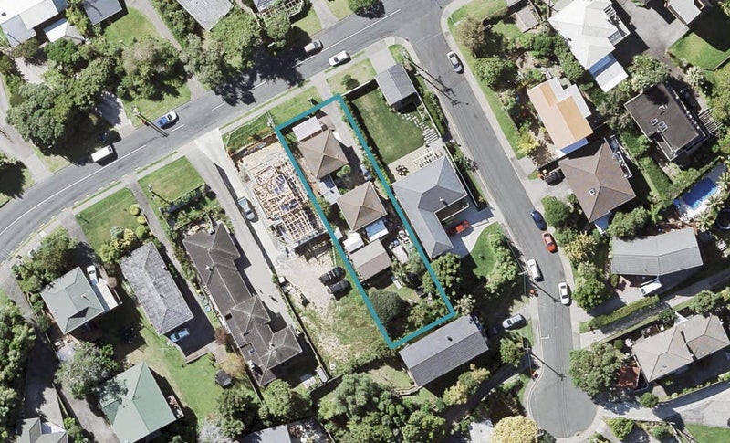 2/52 Arran Road, Browns Bay, Auckland - Carousel 1