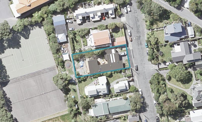 6 Pitoitoi Road, Days Bay, Lower Hutt - Carousel 1