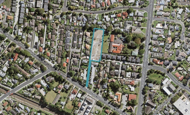21 Swanson Road, Henderson, Auckland - Carousel 1