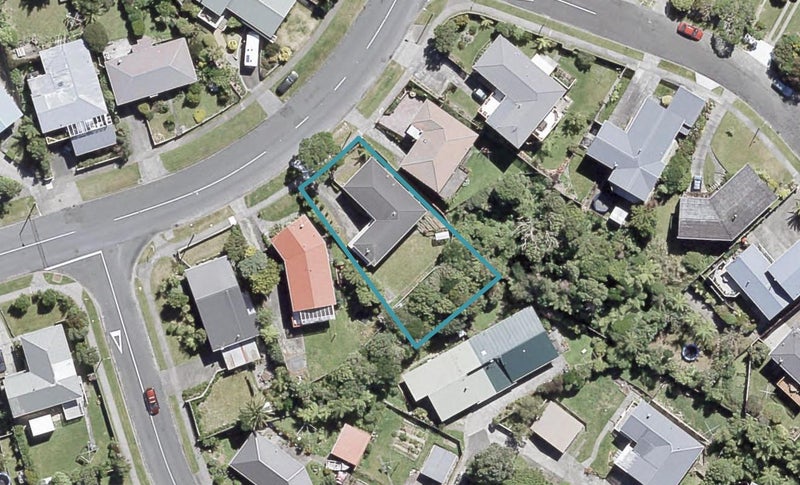 246 Dowse Drive, Maungaraki, Lower Hutt - Carousel 1