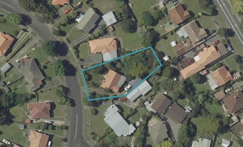 9 Savage Crescent, West End, Palmerston North - Carousel 1
