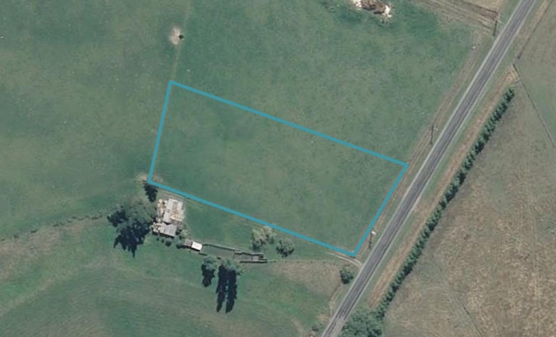 57 Riversdale Waikaia Road - Carousel 1