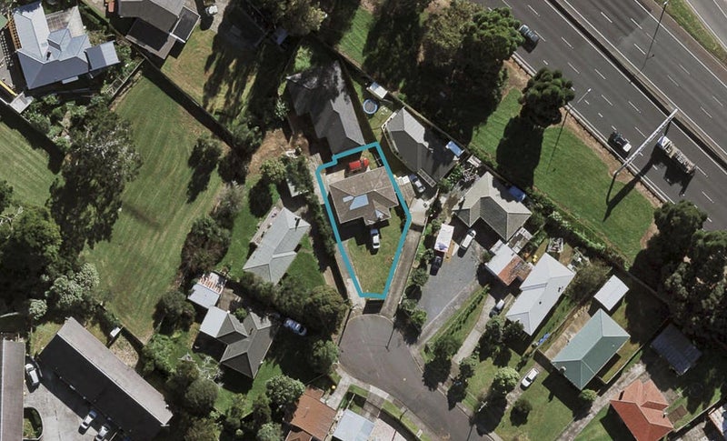 17 Bernard Street, Papatoetoe, Auckland - Carousel 1