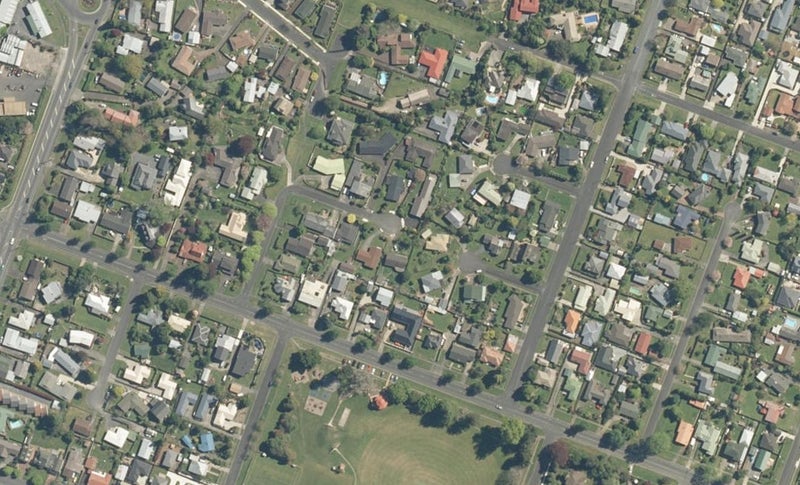 7 Woodstock Crescent, Leamington, Cambridge - Carousel 1