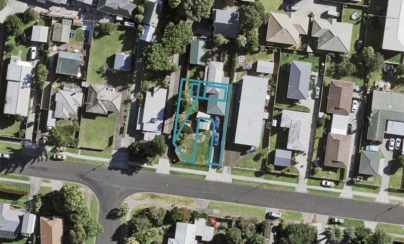 34A Blanes Road, Weymouth, Auckland - Carousel 1