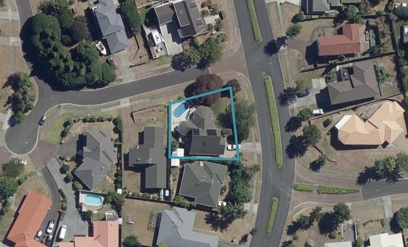 1 Sunny Dale, Western Heights, Hamilton - Carousel 1
