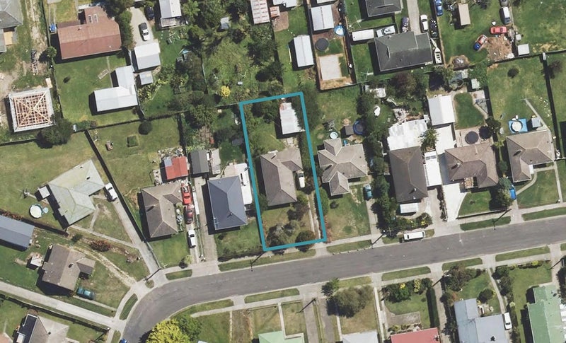 21 Glasgow Crescent, Kaiti, Gisborne - Carousel 1