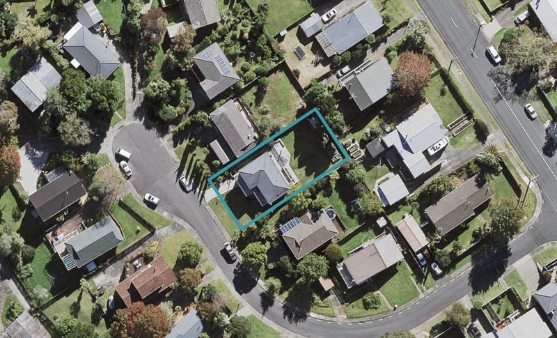 7 Pavola Grove, Glenfield, Auckland - Carousel 1