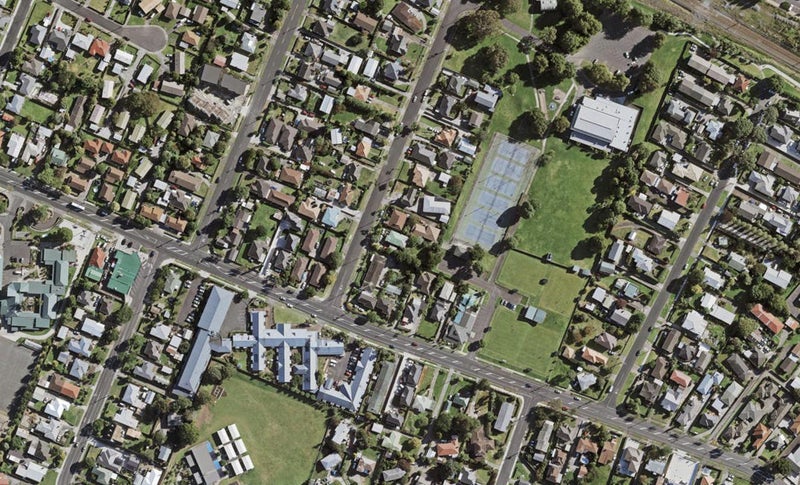 1C Frances Street, Manurewa, Auckland - Carousel 1