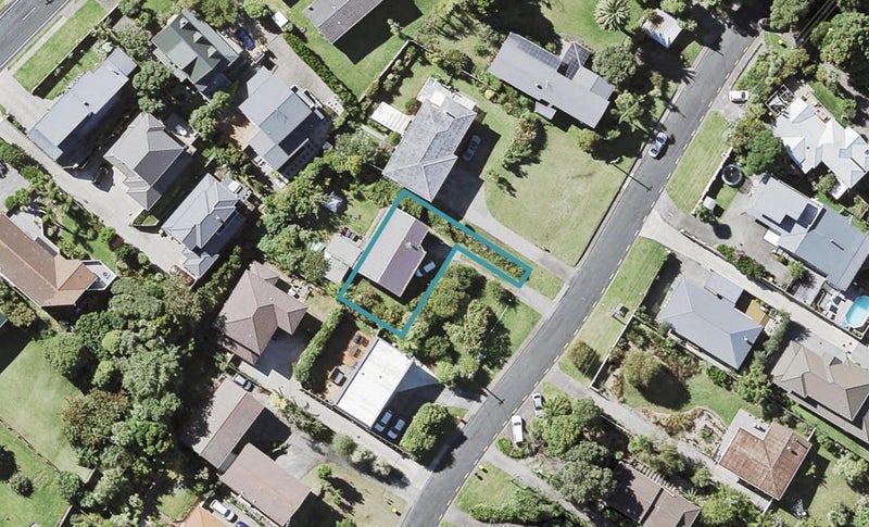 39B Nigel Road, Browns Bay, Auckland - Carousel 1