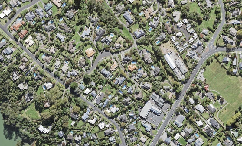 5 Almond Grove, Greenhithe, Auckland - Carousel 1