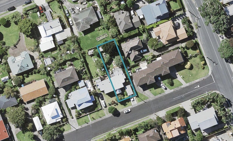 26A Westwell Road, Belmont, Auckland - Carousel 1