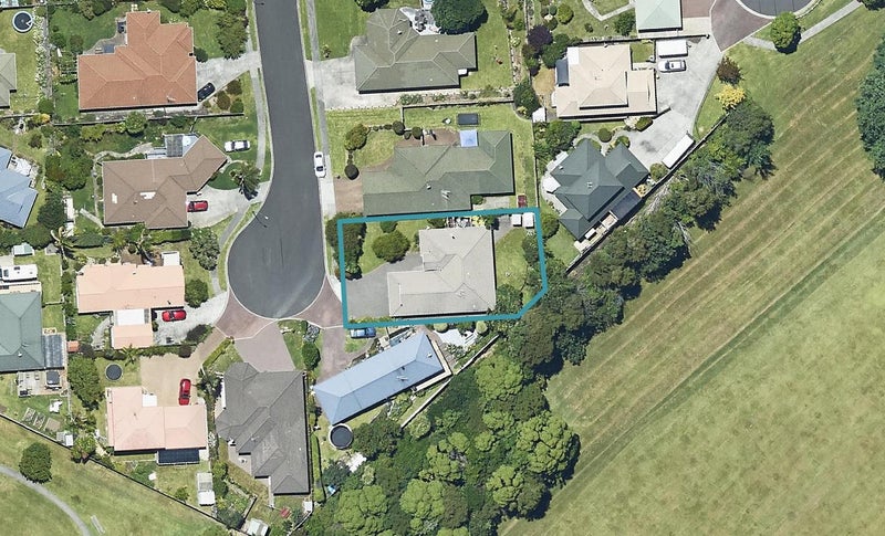 23 Lucerne Place, Welcome Bay, Tauranga - Carousel 1