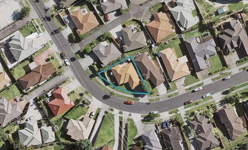 30 Mt Lebanon Crescent, The Gardens, Auckland - Carousel 1