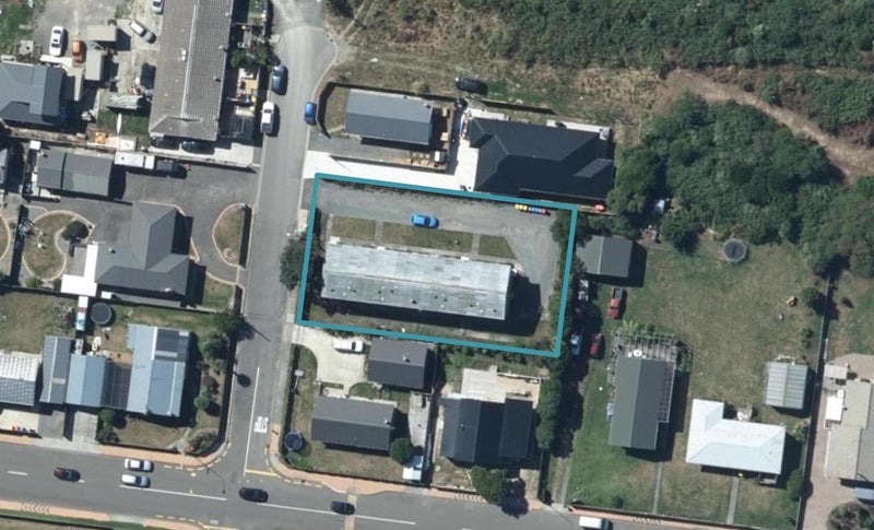 16 Te Arawi Street, Takapūwāhia, Porirua - Carousel 1