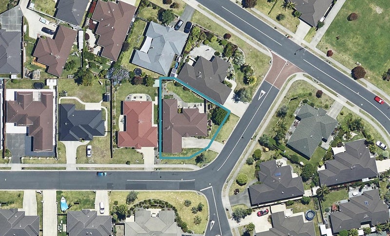 27 Blossom Grove, Papamoa Beach, Papamoa - Carousel 1