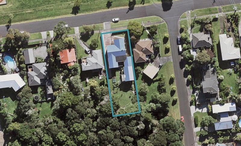 12 Inglis Street, Birkenhead, Auckland - Carousel 1