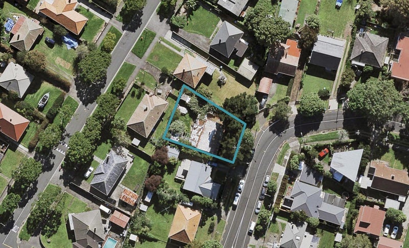 76 Renfrew Avenue, Sandringham, Auckland - Carousel 1