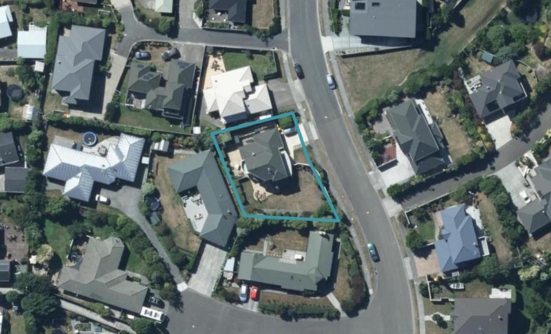 27 Saint Ives Drive, Camborne, Porirua - Carousel 1