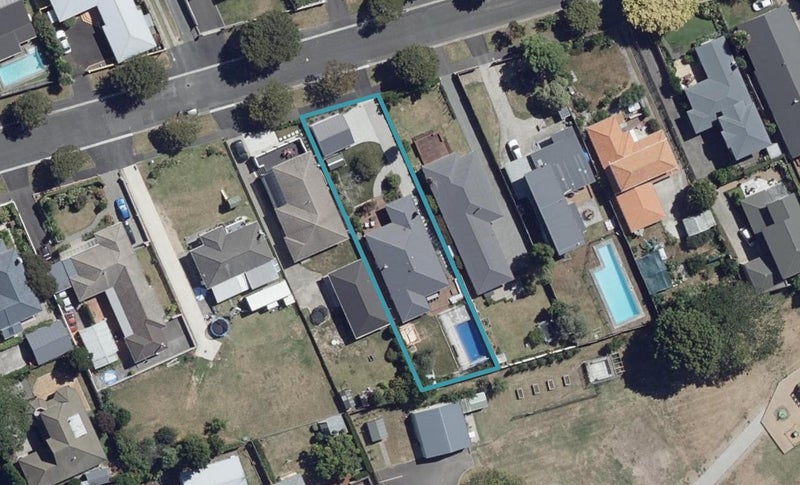 24 Strowan Avenue, Fairfield, Hamilton - Carousel 1