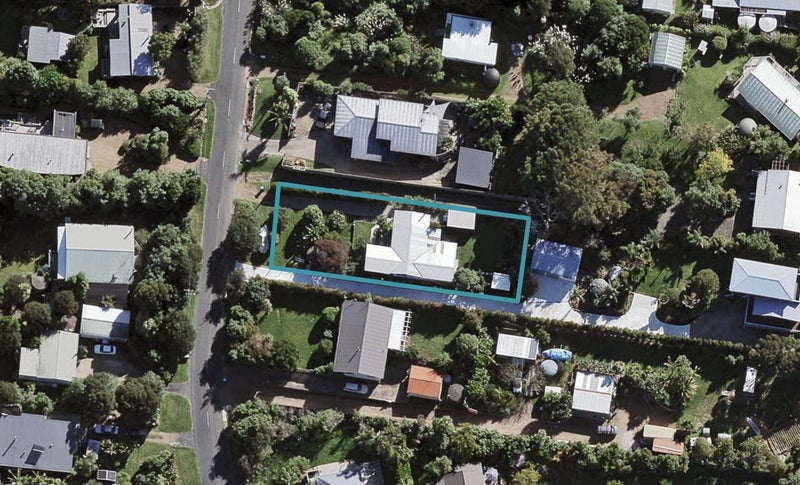 484 Sea View Road, Onetangi, Waiheke Island - Carousel 1