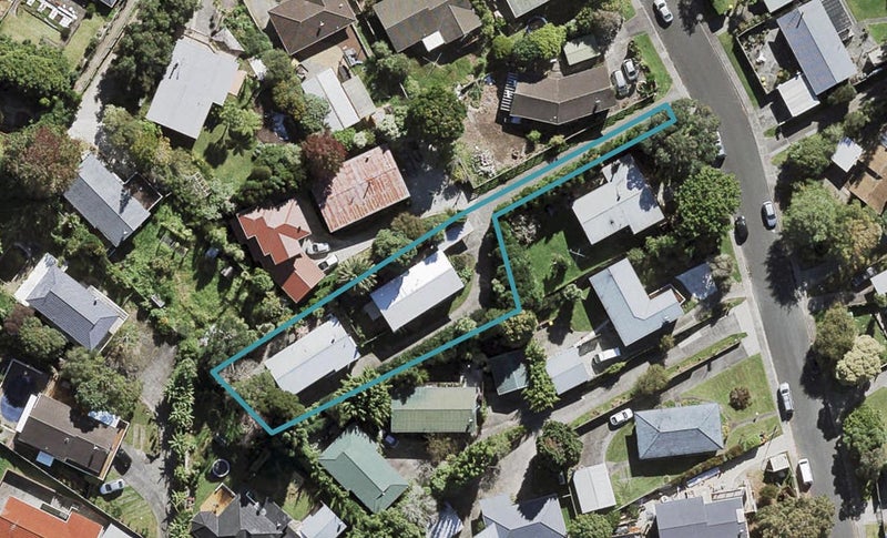 2/7 Rosalind Road, Glenfield, Auckland - Carousel 1