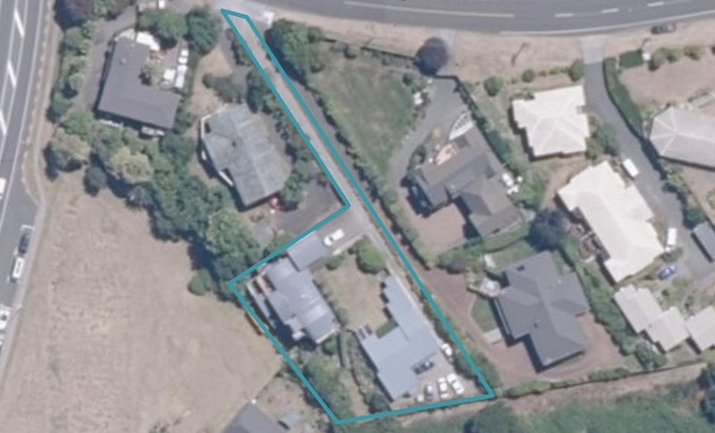 2/5 Shepherd Road, Waipahihi, Taupo - Carousel 1