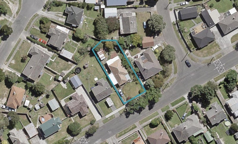 21 Churton Crescent, Taita, Lower Hutt - Carousel 1