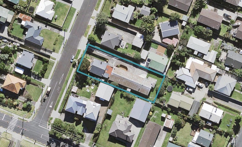 1/1 Copley Street, New Lynn, Auckland - Carousel 1