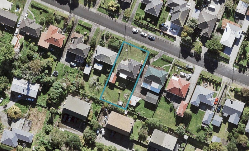11 Kohekohe Street, New Lynn, Auckland - Carousel 1