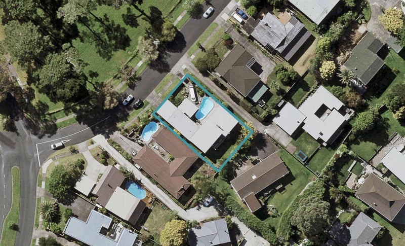 54 Grenada Avenue, Forrest Hill, Auckland - Carousel 1