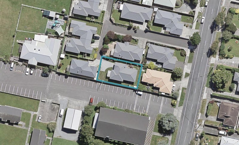 138 Stokes Valley Road, Stokes Valley, Lower Hutt - Carousel 1