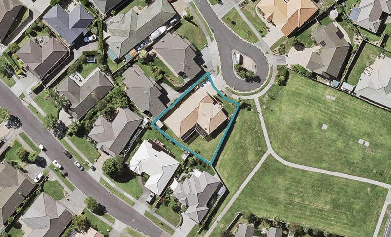 15 Mulroy Place, East Tamaki Heights, Auckland - Carousel 1